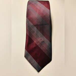 Vintage Burgundy Grey Sharkskin Tie by Philippe Longet